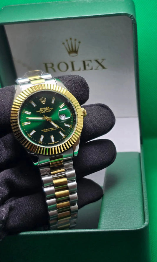 Round Dial quartz timepiece Watch for Men