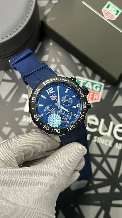 Men’s Modern Round Dial Watch