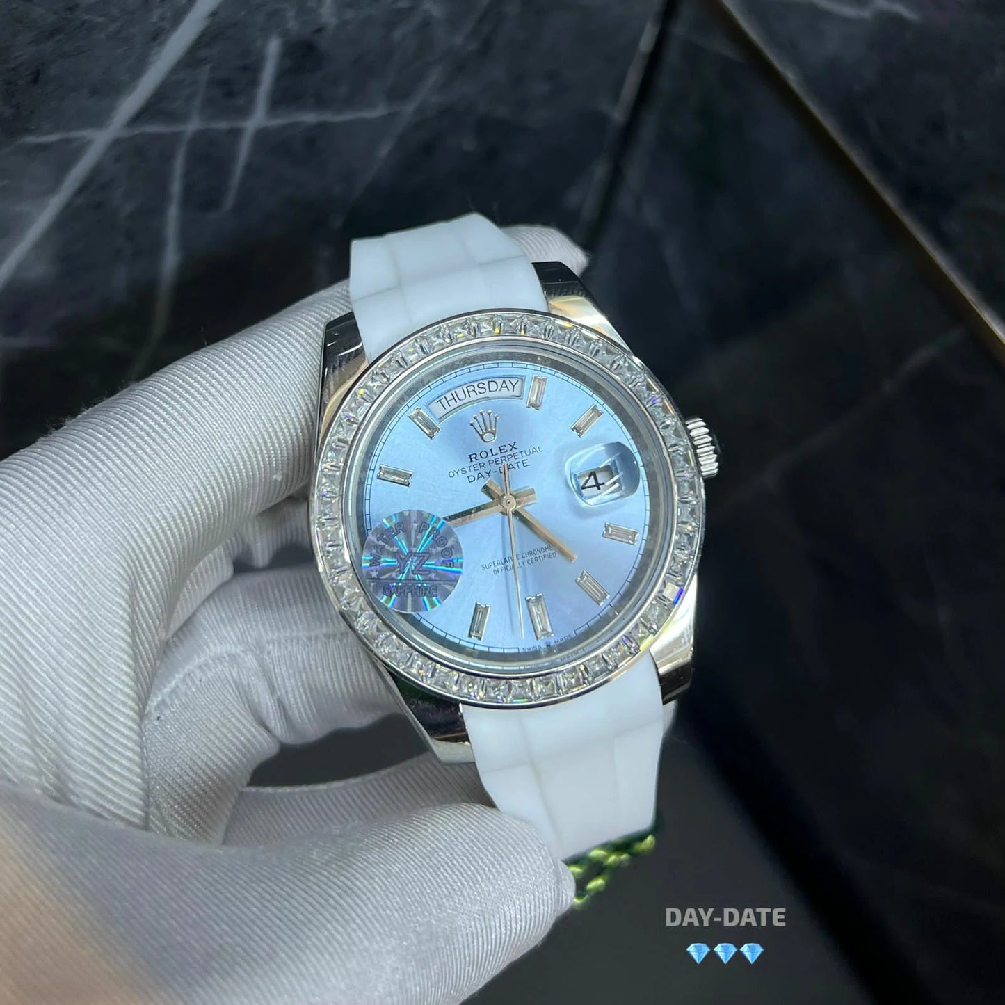 Men’s Automatic Round Dial Watch