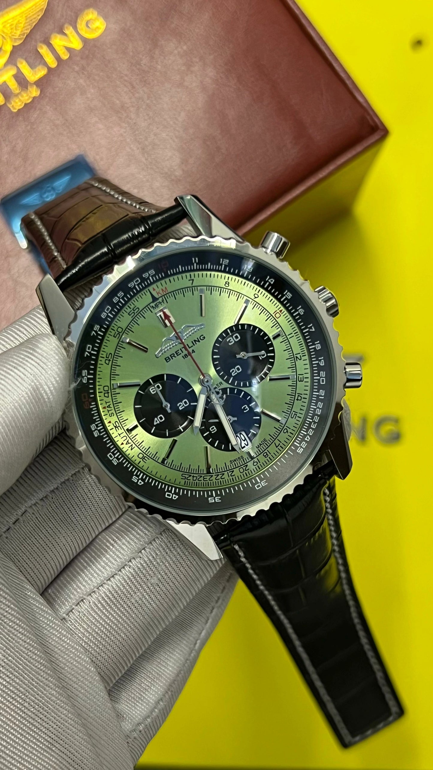 Men’s Battery Operated Watch