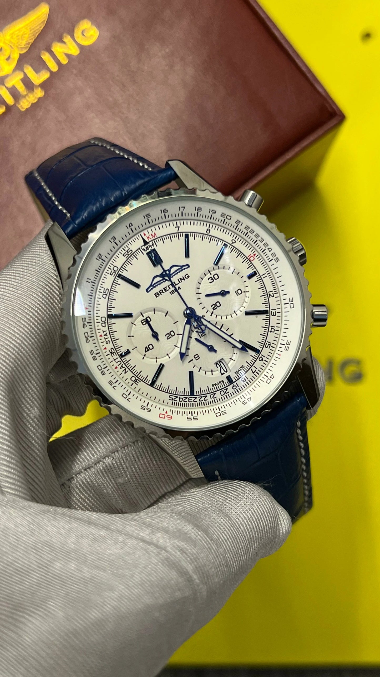 Men’s Battery Operated Watch