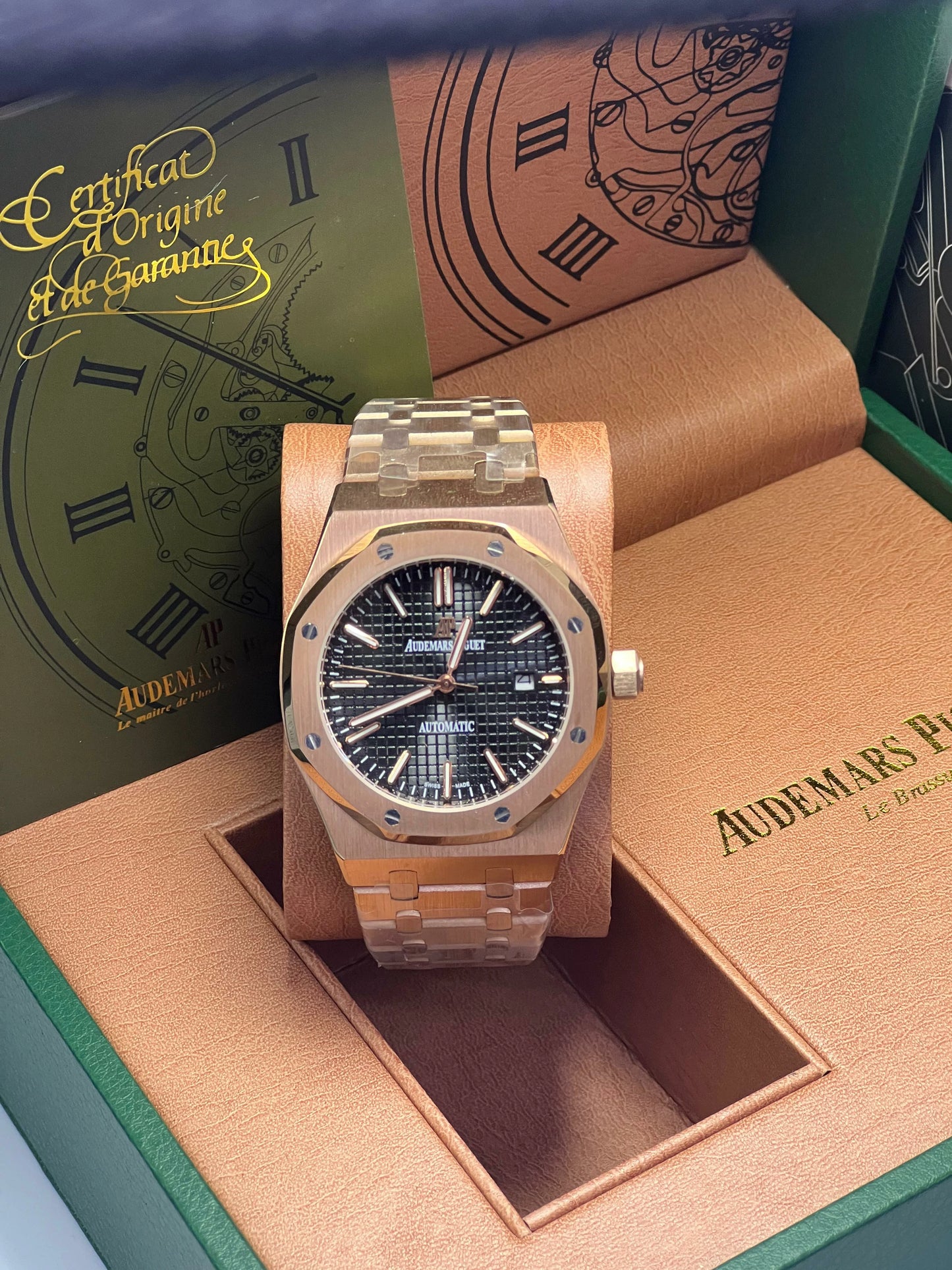 Men’s Automatic Watch with Timeless Design