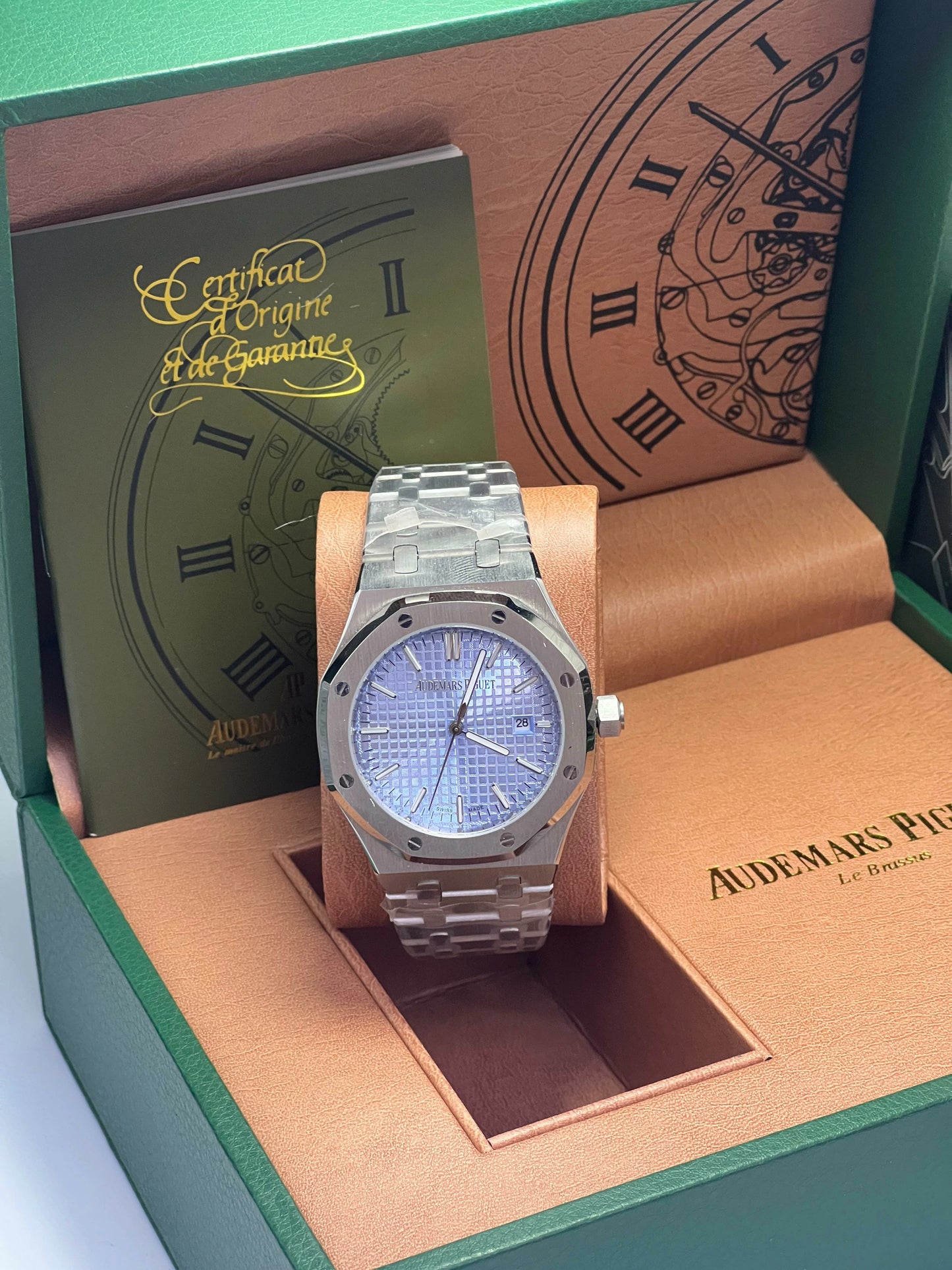 Men’s Automatic Watch with Timeless Design