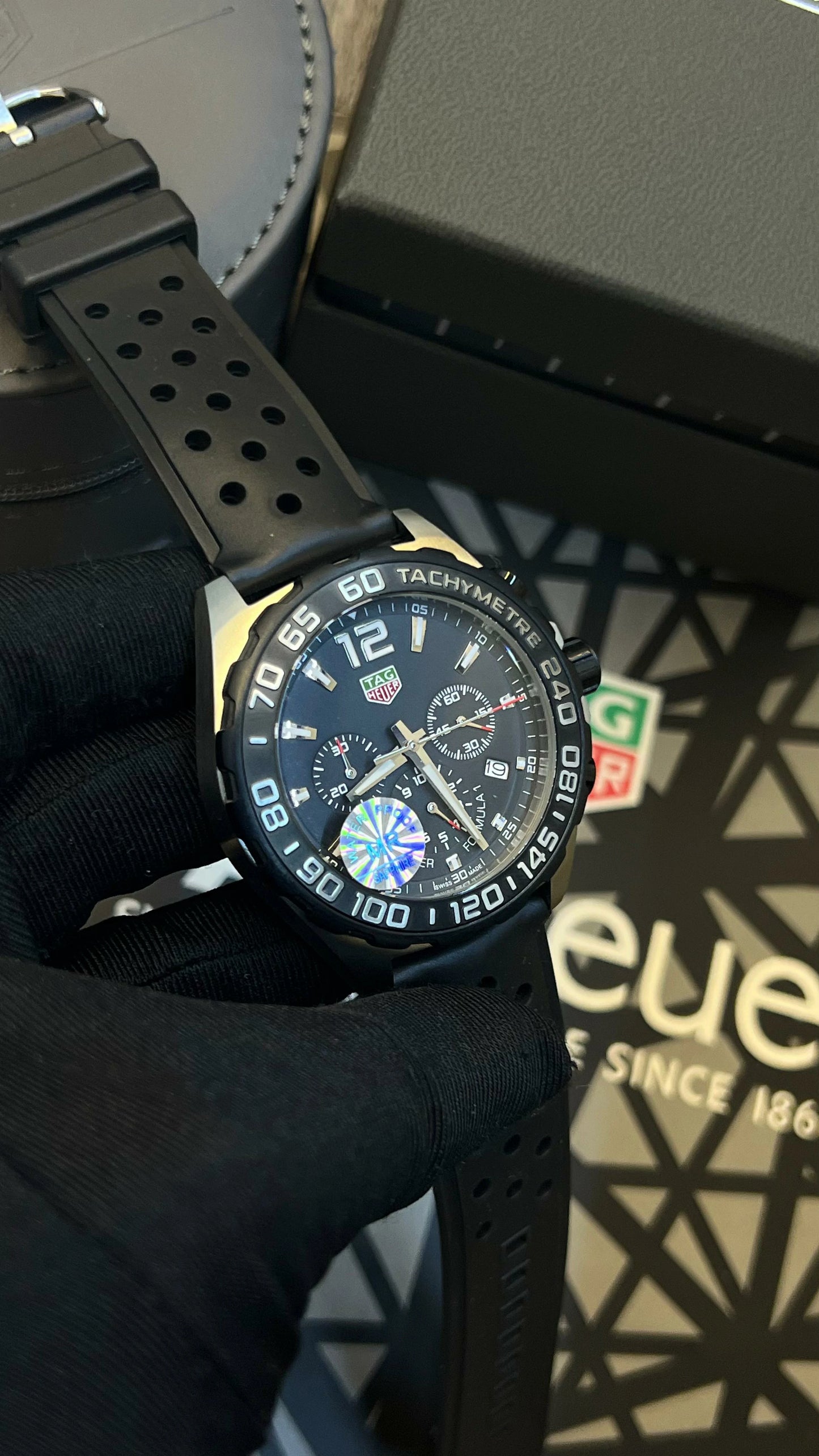 Men’s Wristwatch Modern Style