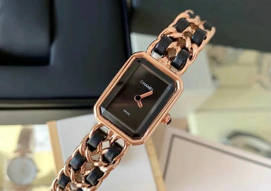 Elegant Dial Women’s quartz Watch