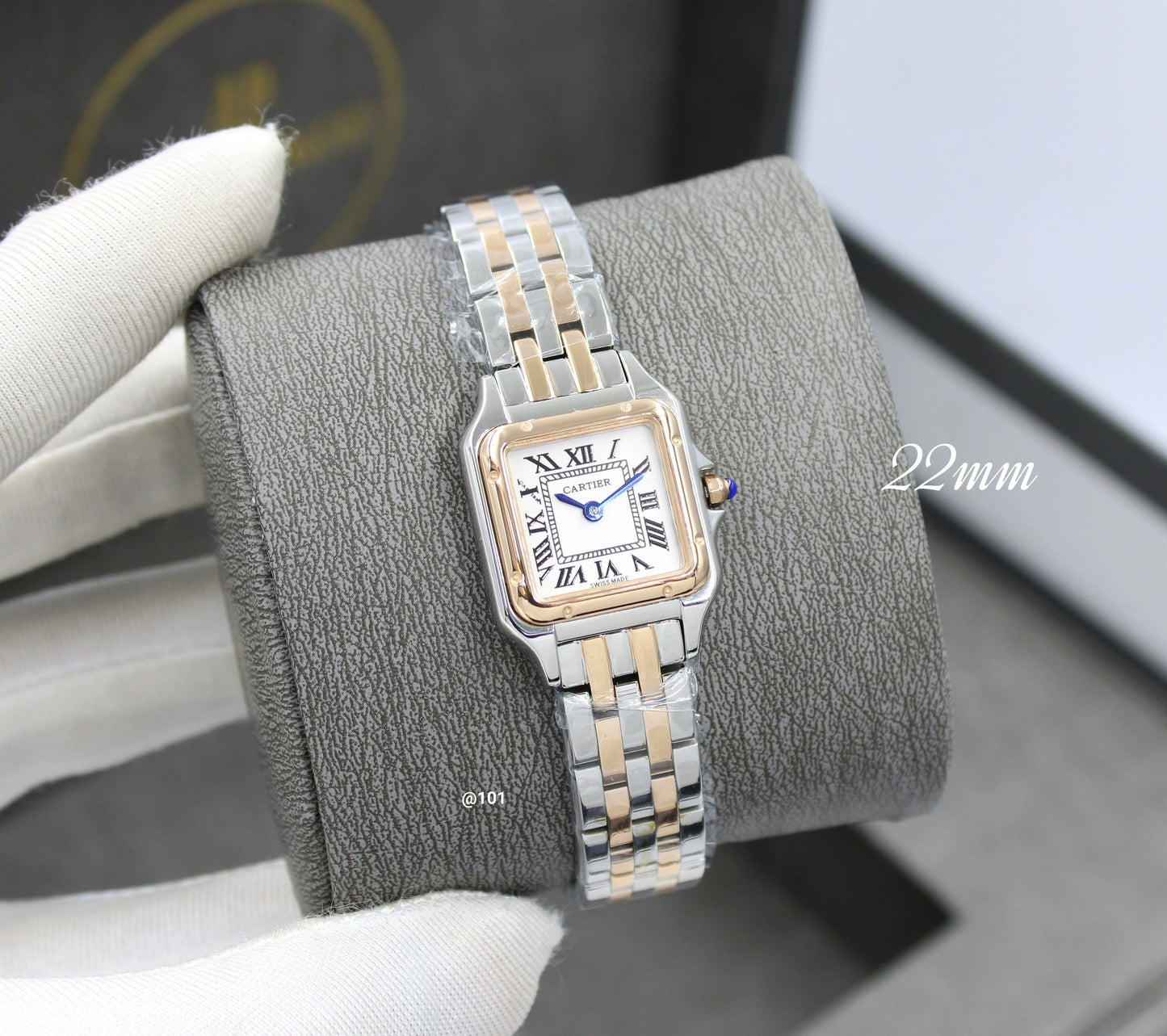 Classic Style Women’s quartz Wrist Watch