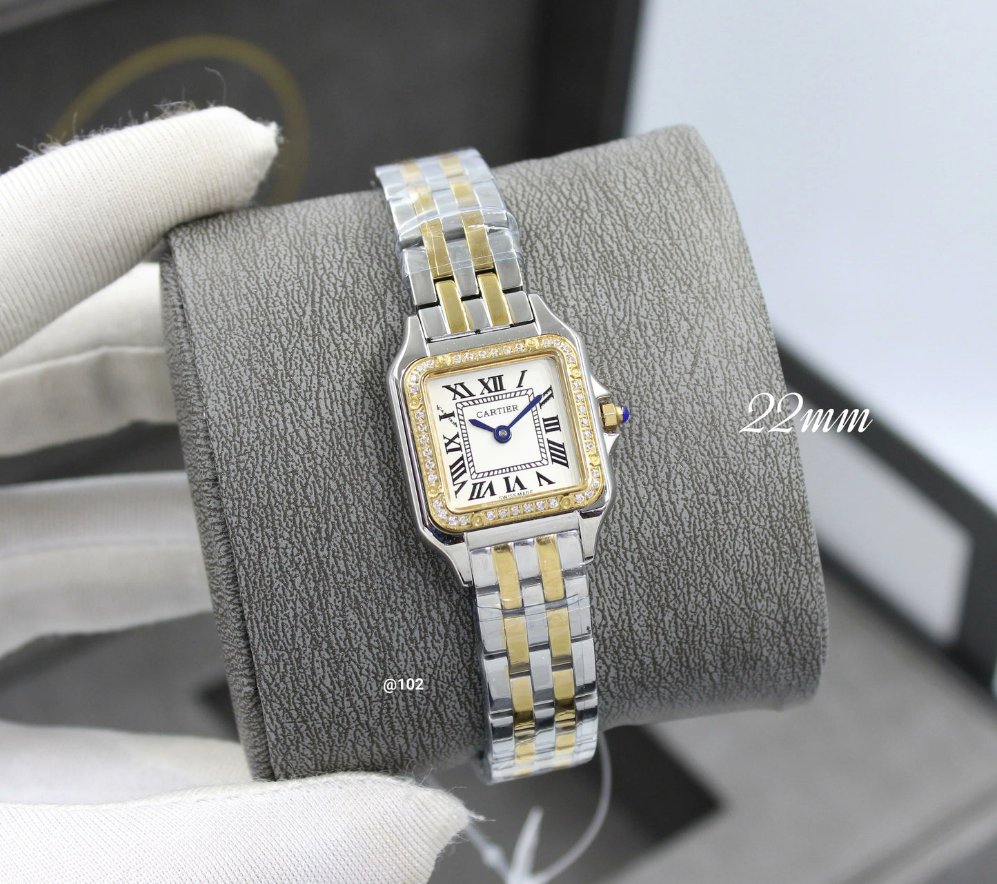Classic Style Women’s quartz Wrist Watch