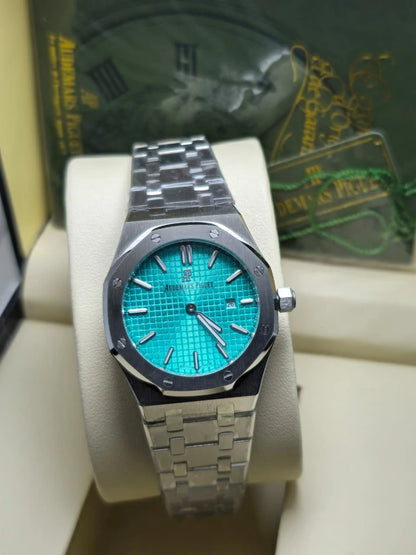 Women quartz Watch with Timeless Design