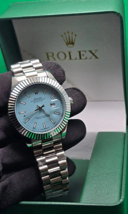 Round Dial quartz timepiece Watch for Men