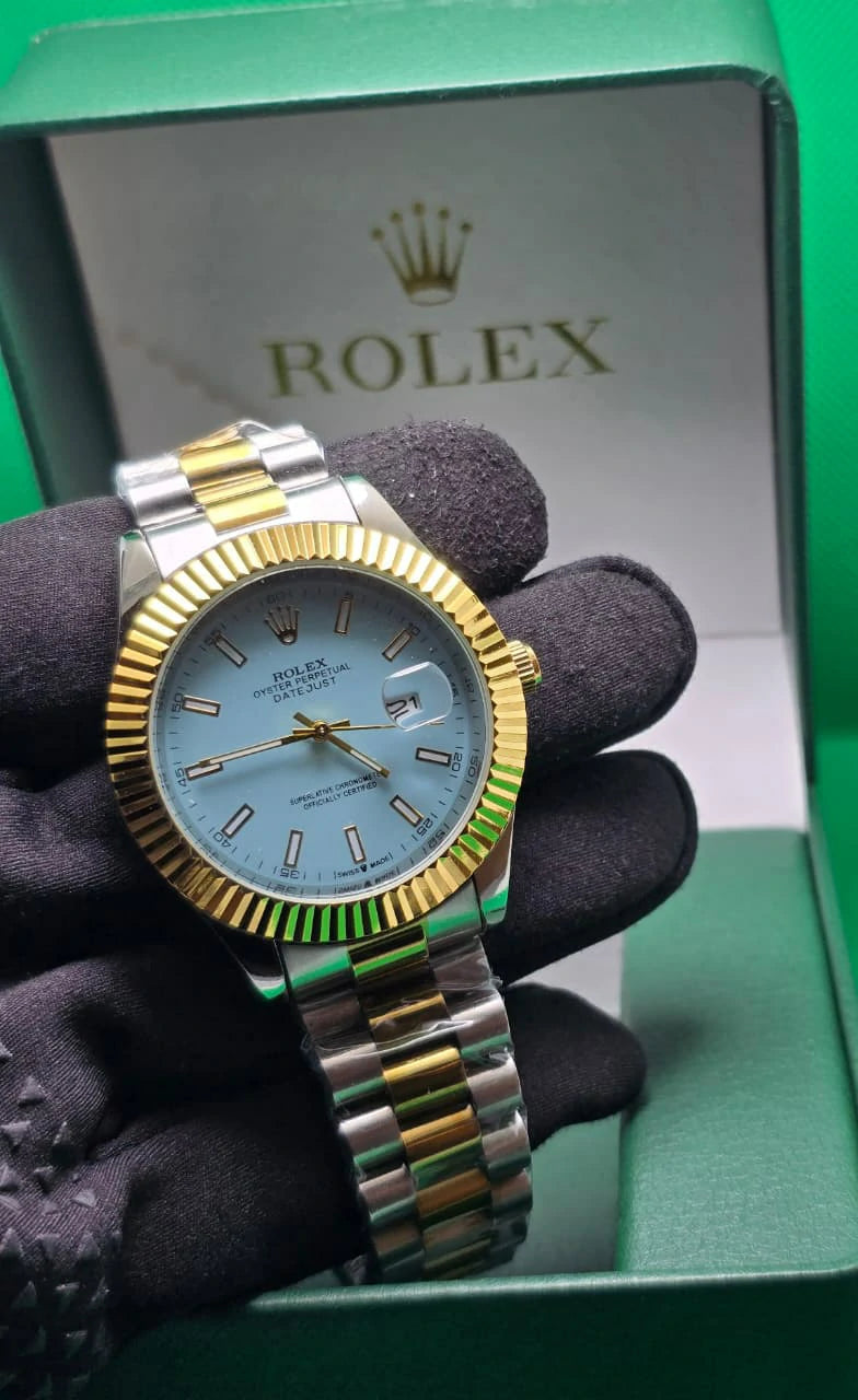 Round Dial quartz timepiece Watch for Men