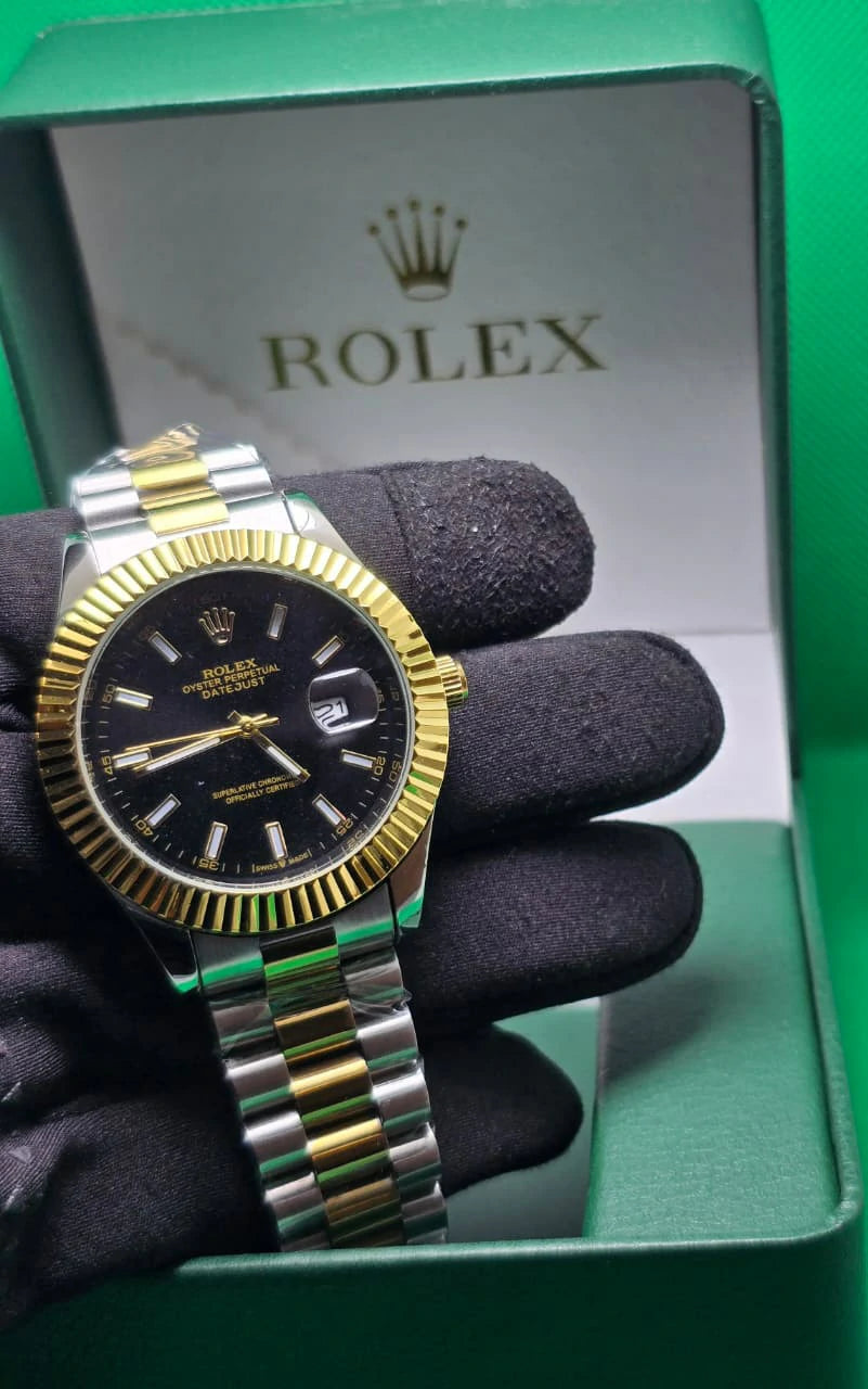 Round Dial quartz timepiece Watch for Men